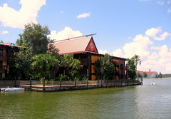Walt Disney World - Disney's Polynesian Resort - Mikala Canoe Club Marina