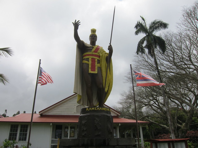 king kamehameha's statue