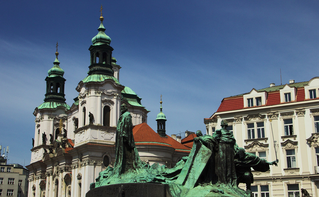 Praha: STAN a SPOLU dohodují koalici, Piráty zůstávají v nejistotě