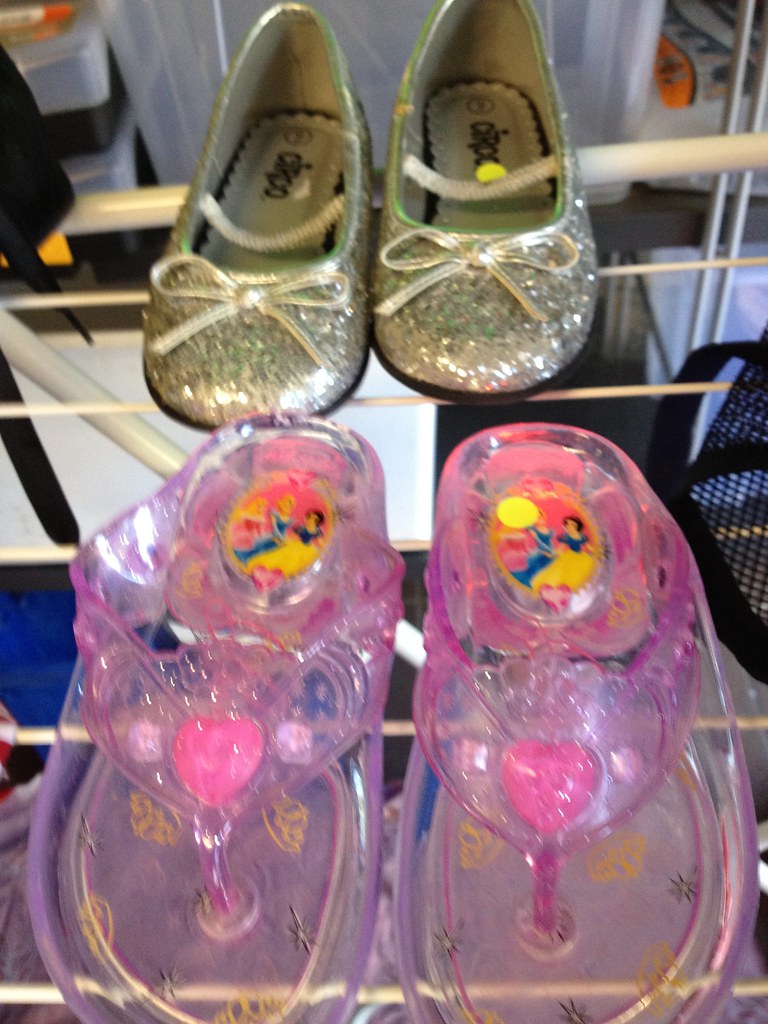 Princess flip flops with lights, 1 euro! Sparkly shoes 1 e… | Flickr