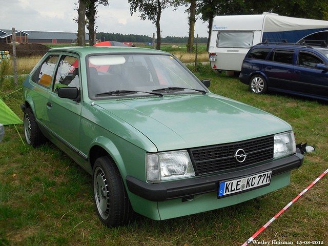 Opel Kadett D Junior (KLE-KC-77H) @ Sevenum 2015 (38)