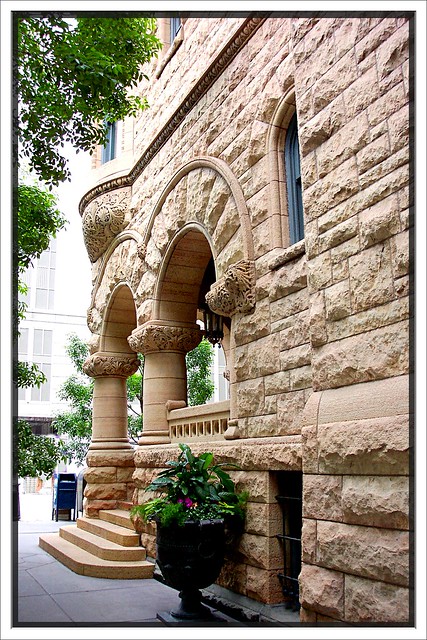 Ransom R. Cable Mansion ~ Driehaus Capital Management ~ Chicago Il ~ Entrance