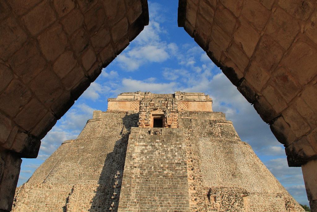 Pirâmide do Adivinho em Uxmal, Yucatán