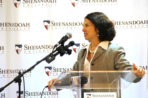 Apple Distinguished Programs - Tracy Fitzsimmons | by Shenandoah University