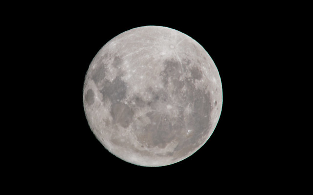 1000mm Equiv Full Moon