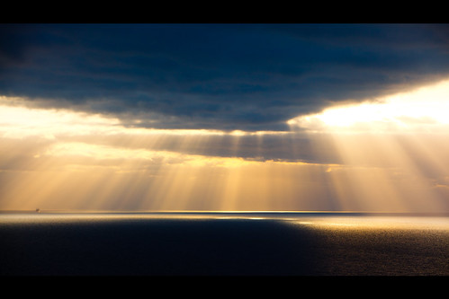 ocean light sea sunlight water clouds gold iso100 golden ray horizon rays f56 blackpool oilplatform lightrays lightroom irishsea lightray lr3 ef70200mmf28lisusm 1250sec 130mm lightroom3 canoneos5dmarkii phototrip27