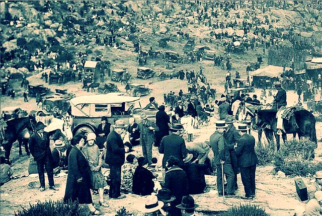 La fiesta de la Pampilla de septiembre de 1928,  Puerta Hnos. La Pampilla. Coquimbo c. 1928. esta versión está recortada