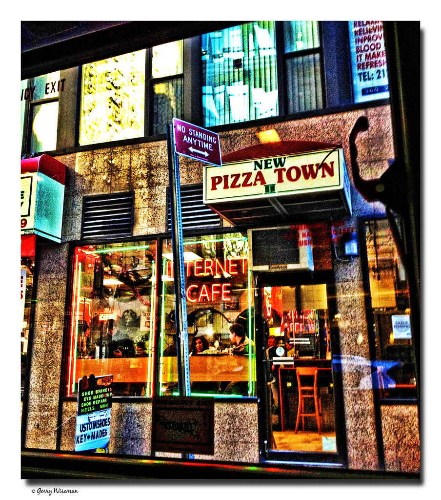 Internet Cafe & Pizza Parlor, 7th Ave near 30th St. Manhat… | Flickr