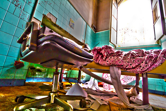 [Mombello Asylum] - Mess in The Room (HDR)