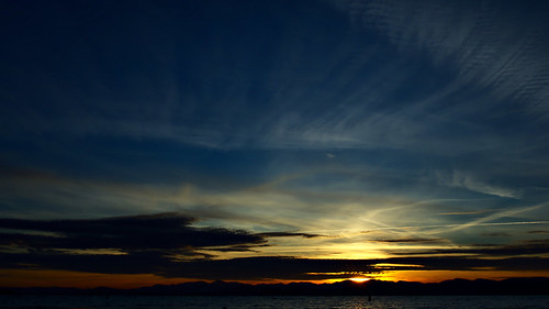 winter sunset sky lake mountains water clouds angle wide january champlain 24mm adirondack noctilucent canon24mm14lii