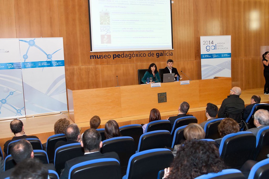 A Xunta pon en marcha o programa de Voluntariado Dixital p… | Flickr