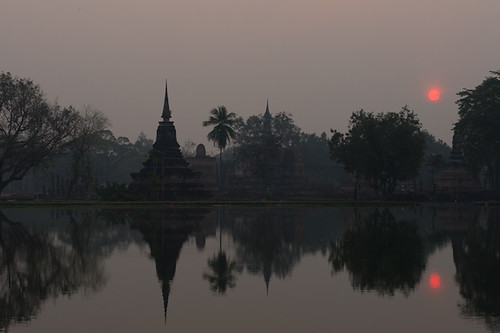 travel architecture sunrise thailand temple dawn nikon culture d3 worldheritage sukhothai historicalpark totallythailand