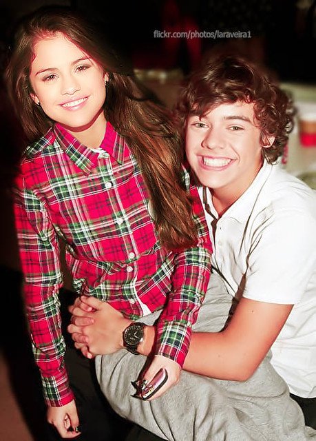 Selena Gomez and Harry Styles Manip.