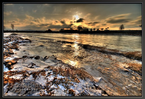 Eisschollen auf der Weser_20 by Pixel-World, Weser mit Eisschollendeutschland weser hdr wetter hochwasser niedersachsen weserufer hessischoldendo