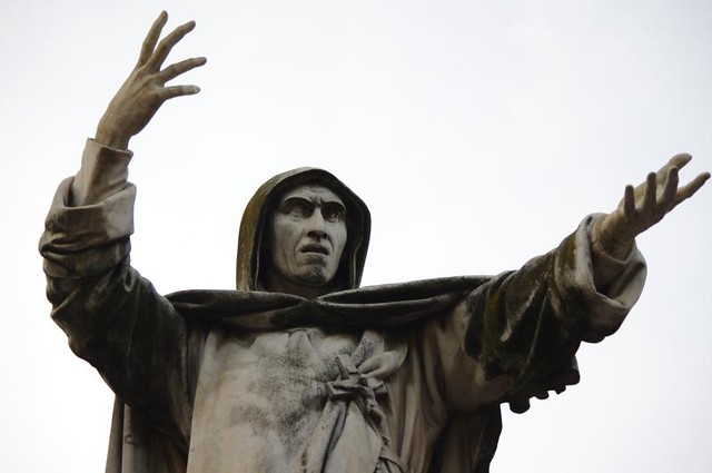 Girolamo Savonarola - In tempi corrotti e servili, dei vizi e dei tiranni flagellatore.