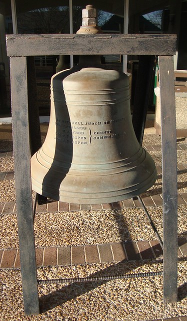 Old Lauderdale County Courthouse Bell (Florence, Alabama)