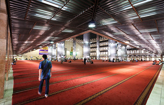 Istiqlal Mosque | by Matthew Kenwrick