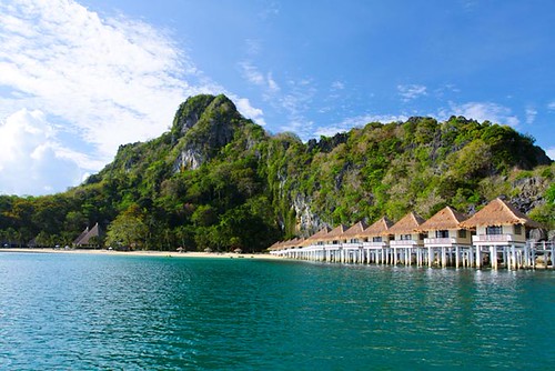 Apulit-Island-Resorts-Water-Cottages