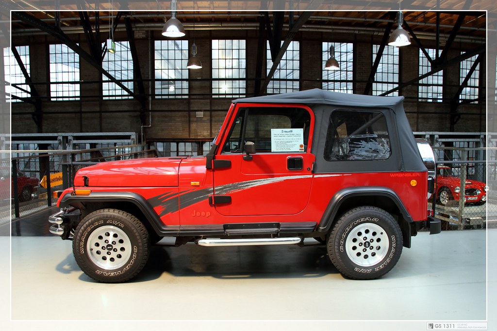 1987 - 1995 Jeep Wrangler YJ (01) | The Jeep YJ, sold as the… | Flickr