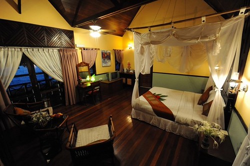 interno camera chalet