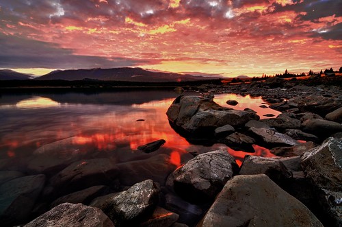 blue red newzealand sky cloud sun lake water sunrise landscape laketekapo tekapo