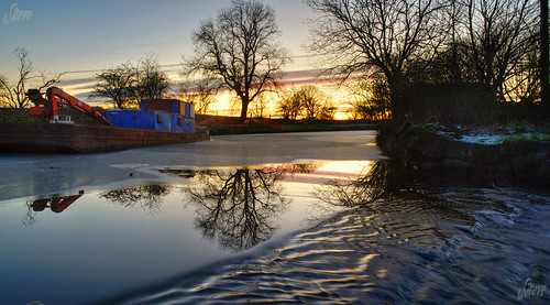 uk trees sunset england reflection water night canal december britain yorkshire hdr narrowboat dales leedsliverpool 2011 gargrave samsungnx5