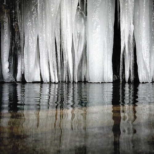 eau hiver gimp commune fontaine glace orgue effet drôme rhônealpes autichamp