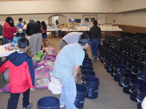 Alliance volunteers filling AICB buckets for flood affecte… | Flickr