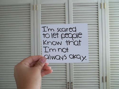 I am so scared песня. Scare frighten afraid разница. You are scaring me.