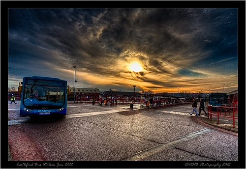 uk winter england sky people sun bus nature buses station clouds photoshop yorkshire hdr arriva hivis wow1 wow2 castleford photomatix greatphotographers efs1022mmf3545usm canon40d “flickraward5” ringexcellence dblringexcellence tplringexcellence nhbphotography eltringexcellence topazbw bbng