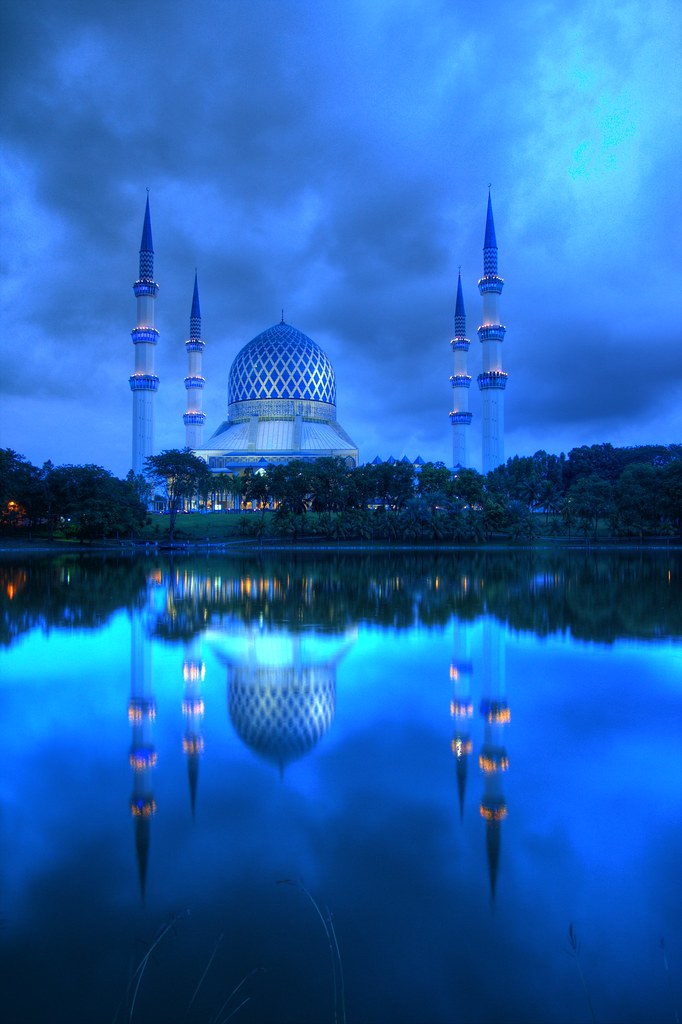 Sultan Salahudin Mosque At Shah Alam Denny Zulkasi Flickr sultan-salahudin-mosque-at-shah-alam-denny-zulkasi-flickr