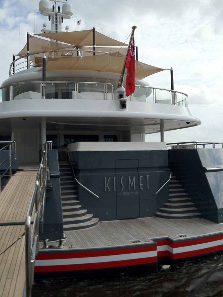 jacksonville jaguars owners yacht