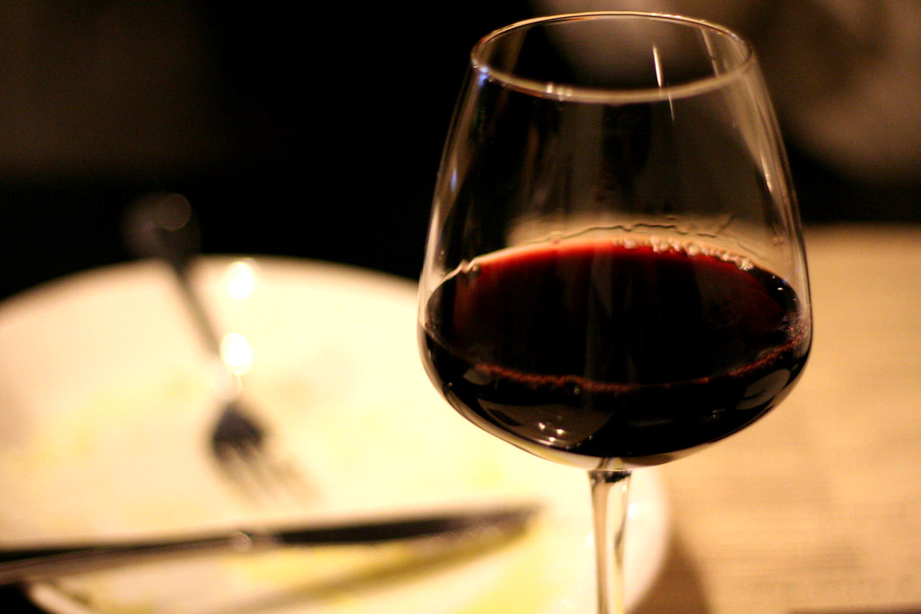 File:Red Wine Glass.jpg - Wikimedia Commons