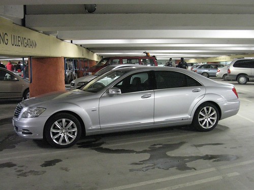 Mercedes-Benz S350 Bluetec W221 | by nakhon100