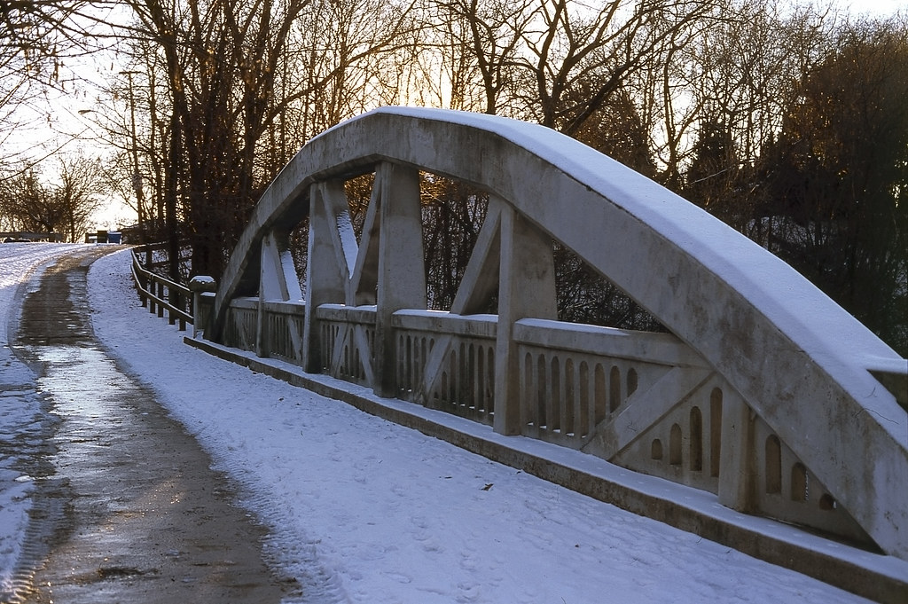 The Middle Road Bridge