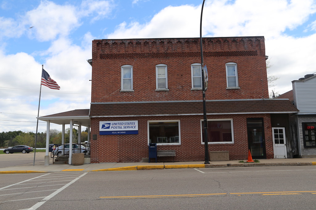 Iola Wisconsin, Post Office, 54945, Waupaca County WI