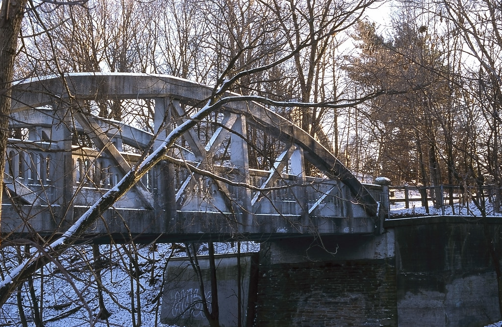 The Middle Road Bridge