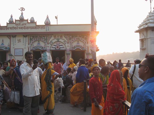 india festival hinduism ganga ganges rishikesh swargashram uttarakhand theindiatree
