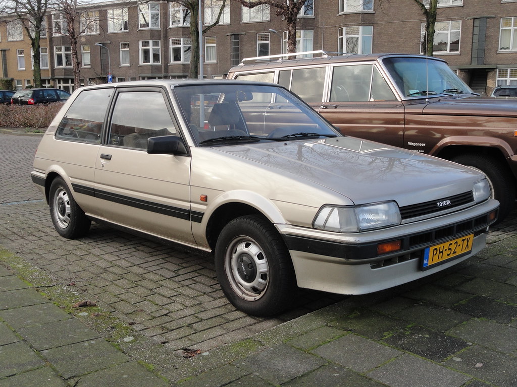 1986 Toyota Corolla 1.3 DX 2 January 2012, Voorburg