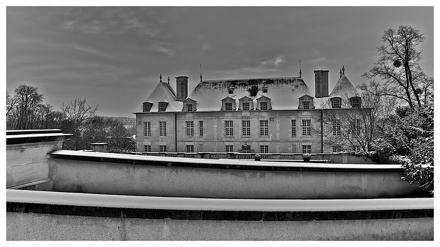 Auvers Black and snow