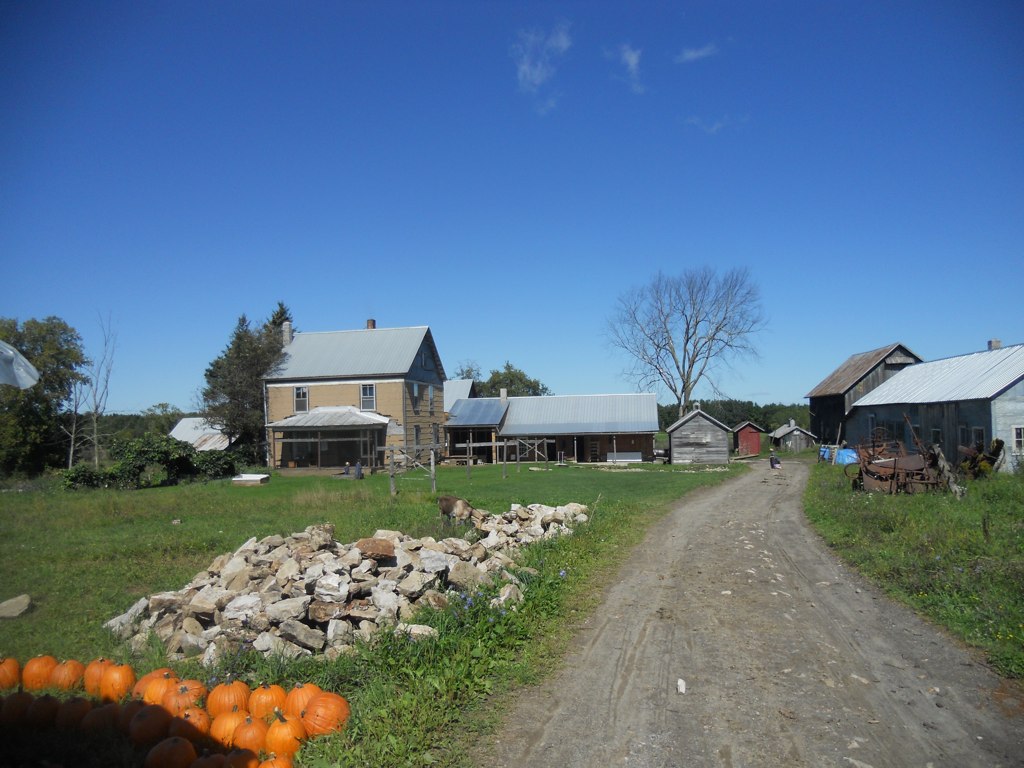 Amish farmhouse reflecting traditional building styles in rural settings.