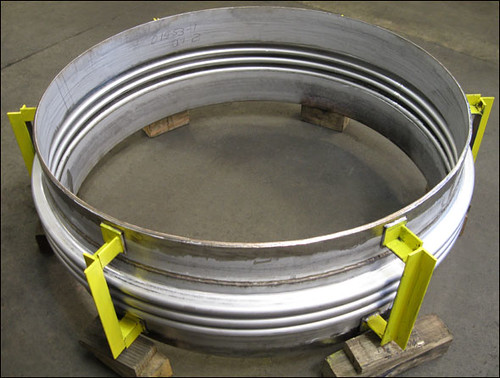 Single Expansion Joint For A Heat Exchanger