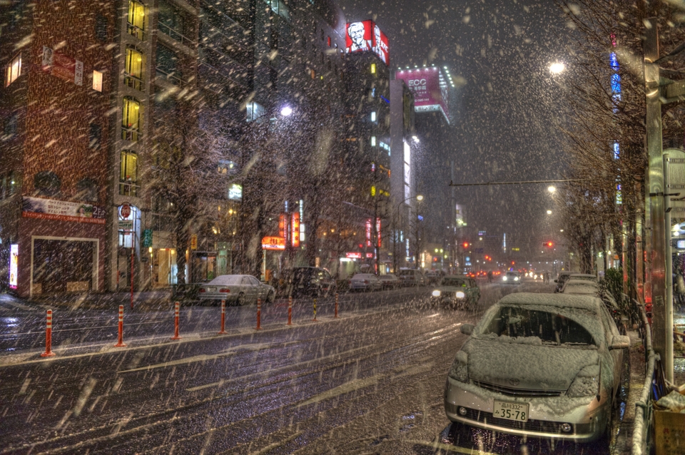 The snow is starting to settle quite a bit now