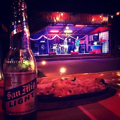 Night out w/ Uncle Willie...music, beer, and sizzling sisig
