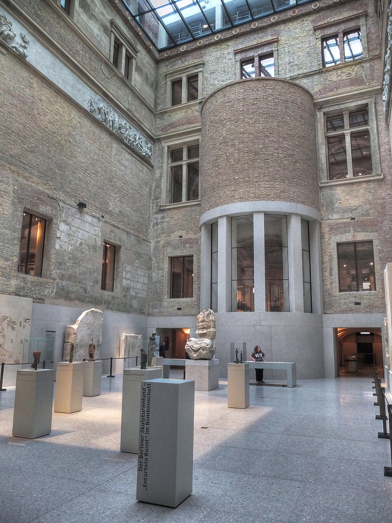 Neues Museum Berlin - Griechischer Hof | Das Neue Museum auf… | Flickr
