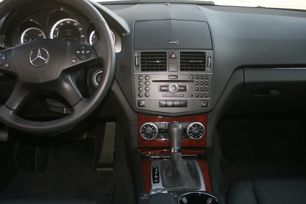 2010 Mercedes C300 4matic Interior Center Console Expo