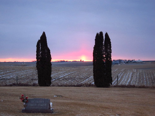 sunset cemetery grave scenery dusk headstone iowa local smalltown iowacounty ohiocemetery canonpowershots95