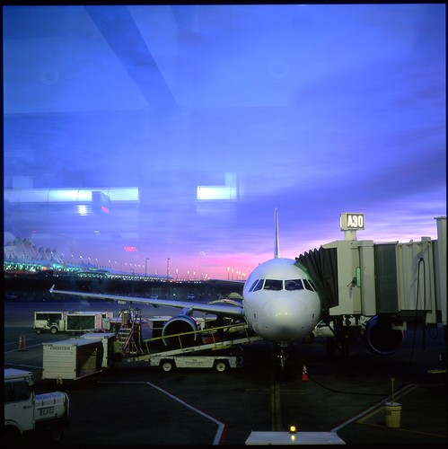 img1312 by joelluber, 28/266

Minolta Autocord, Rokkor 75mm f/3.5
Fuji Velvia 50
f/4, 1 sec.sunset 120 tlr film mediumform