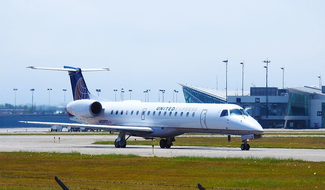 ExpressJet –  Embraer ERJ-145LR N12922 @ Buffalo Niagara