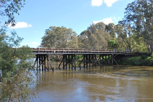 bridge wooden closed timber australia victoria seymour damaged humehighway goulburnriver